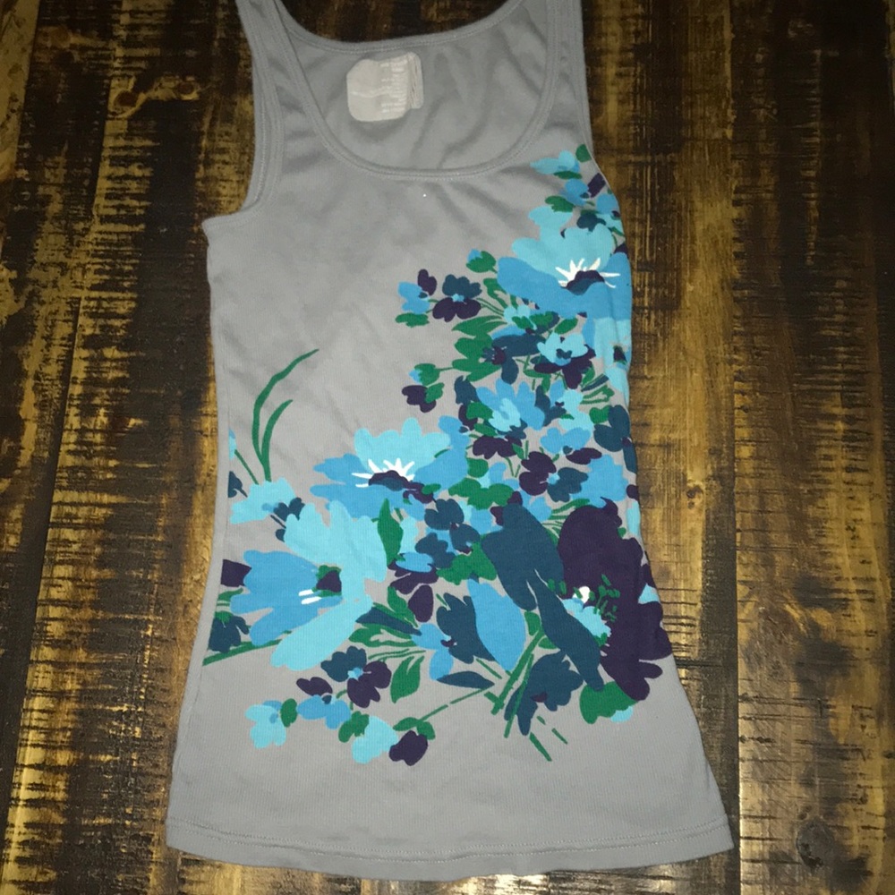 ❤️4/$20 Pretty Young Thing size M tank top
